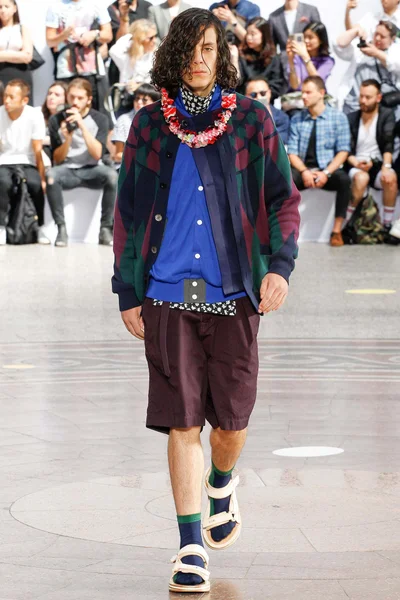 Look 24